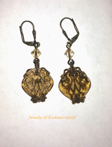 Regency Magic Earrings in Golden Shawdow